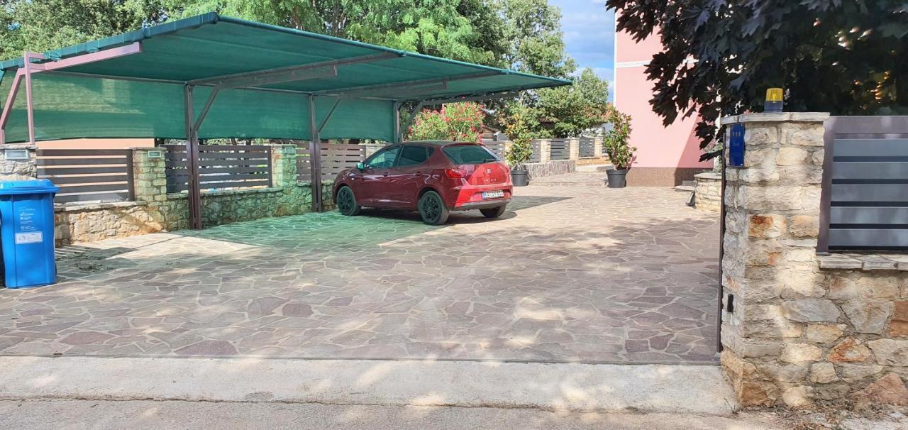 Apartmani Radmila Nova Vas  Kültér fotó