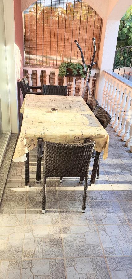 Apartmani Radmila Nova Vas  Kültér fotó