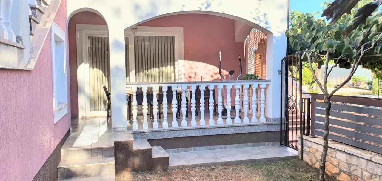 Apartmani Radmila Nova Vas  Kültér fotó